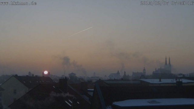 Mond im Morgenlicht - von der Webcam aufgenommen