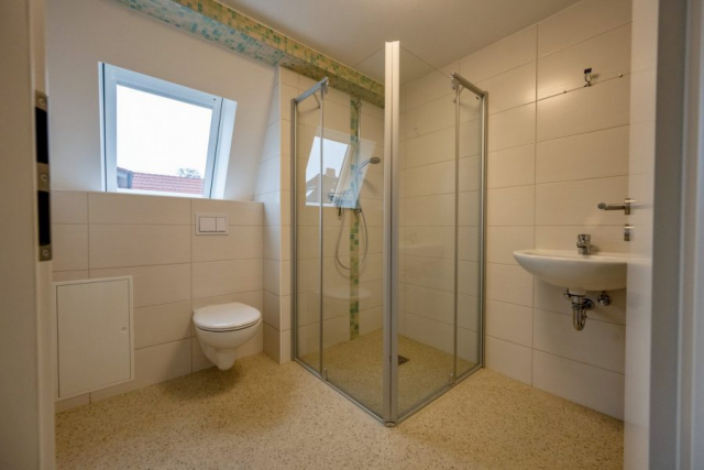 Seniorenwohnanlage in Aken – typisches Bad im Obergeschoß Seniorenwohnanlage in Aken – typisches Bad im Obergeschoß