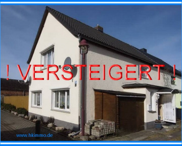 Doppelhaushälfte mit Wintergarten in Hundeluft bei Coswig !, 06868 Coswig, Einfamilienhaus